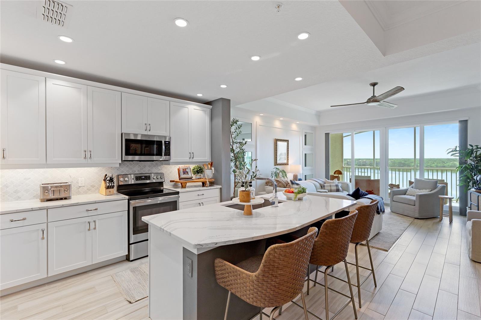 Image 10 of 55 For 10520 Boardwalk Loop 704