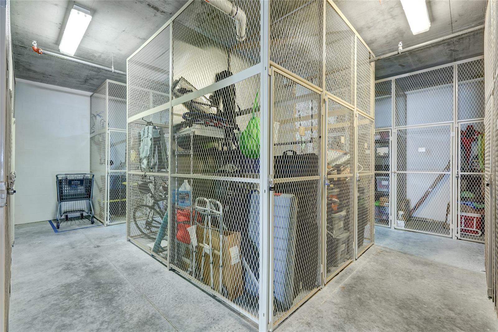 Image 37 of 55 For 10520 Boardwalk Loop 704