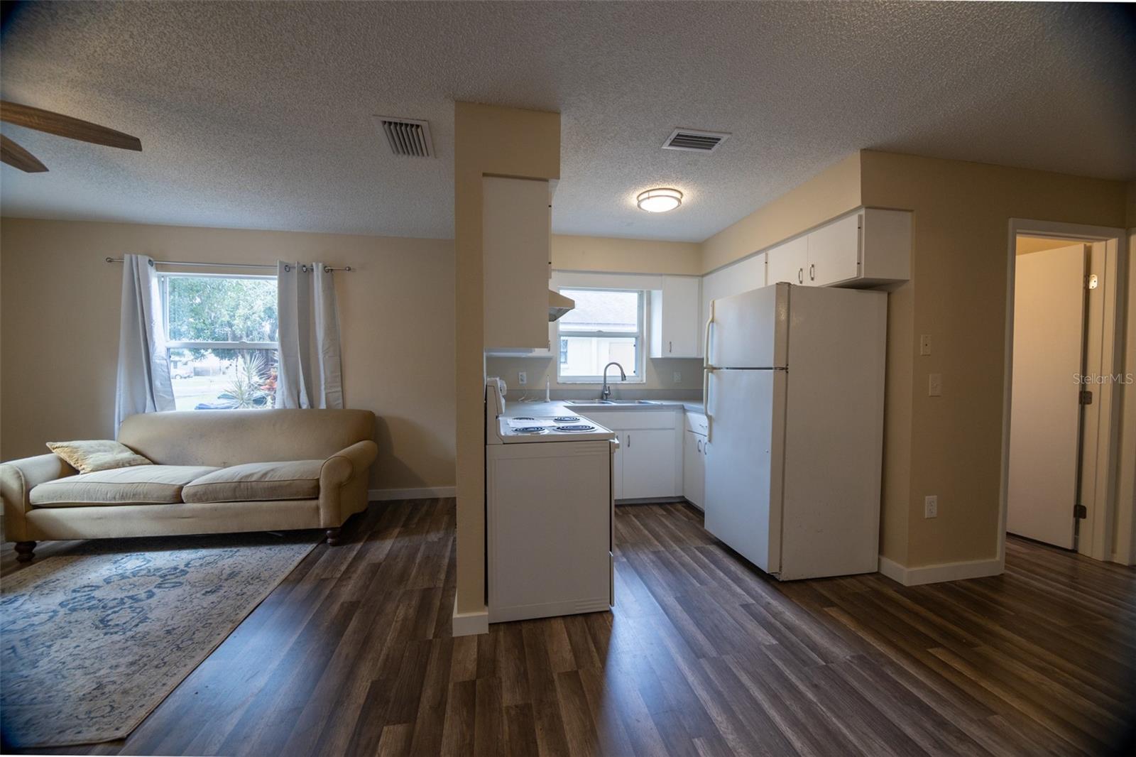 Image 11 of 42 For 4041 Annie Street