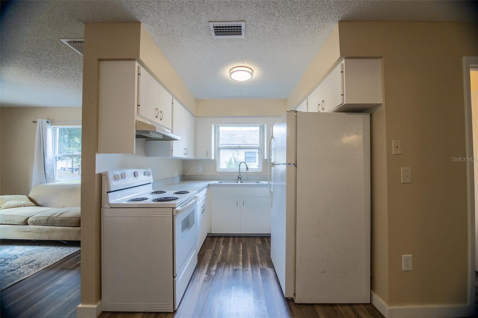 Image 12 of 42 For 4041 Annie Street