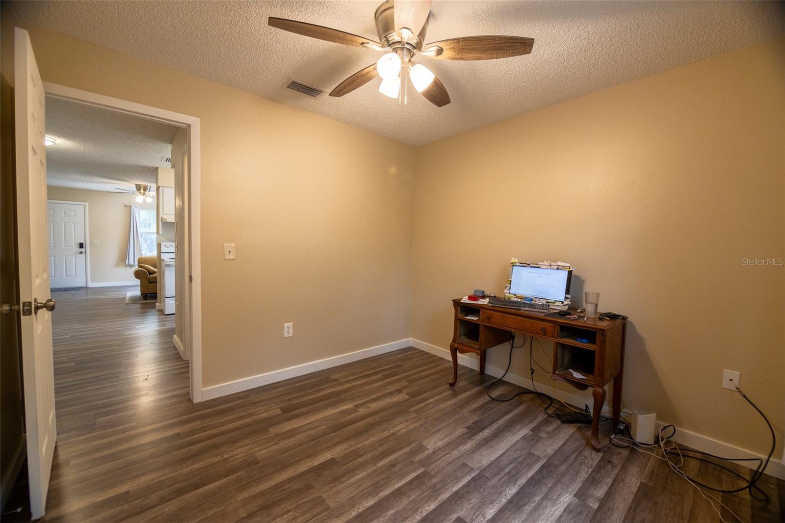 Image 16 of 42 For 4041 Annie Street