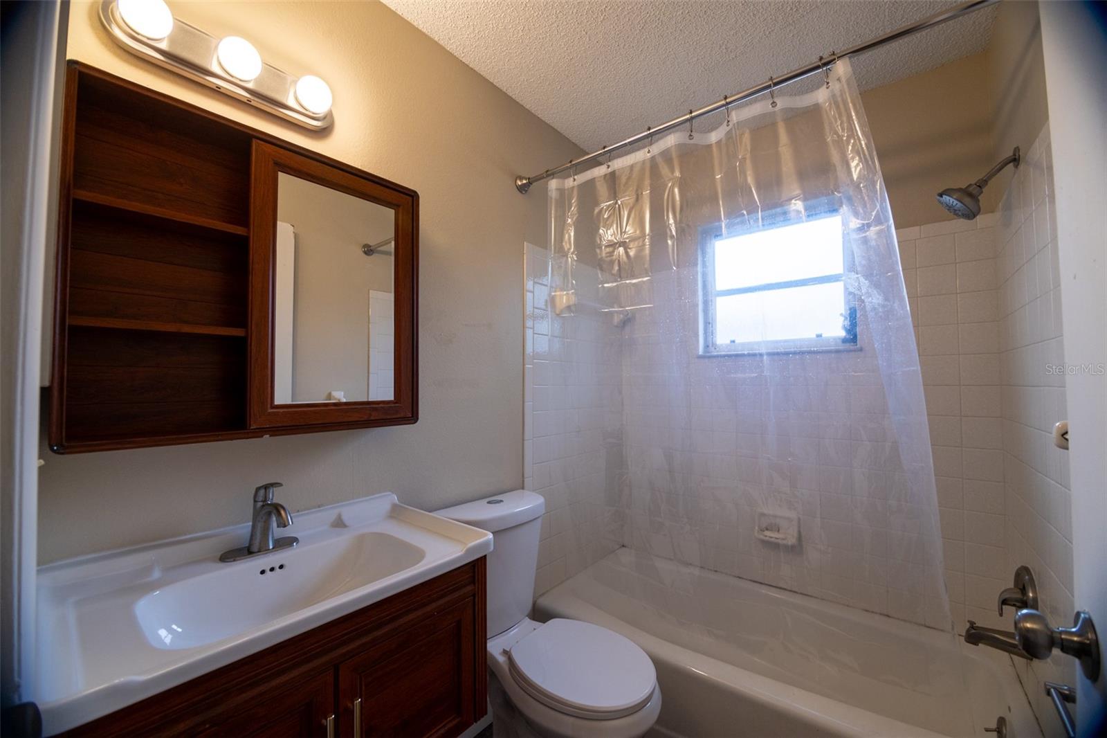 Image 18 of 42 For 4041 Annie Street