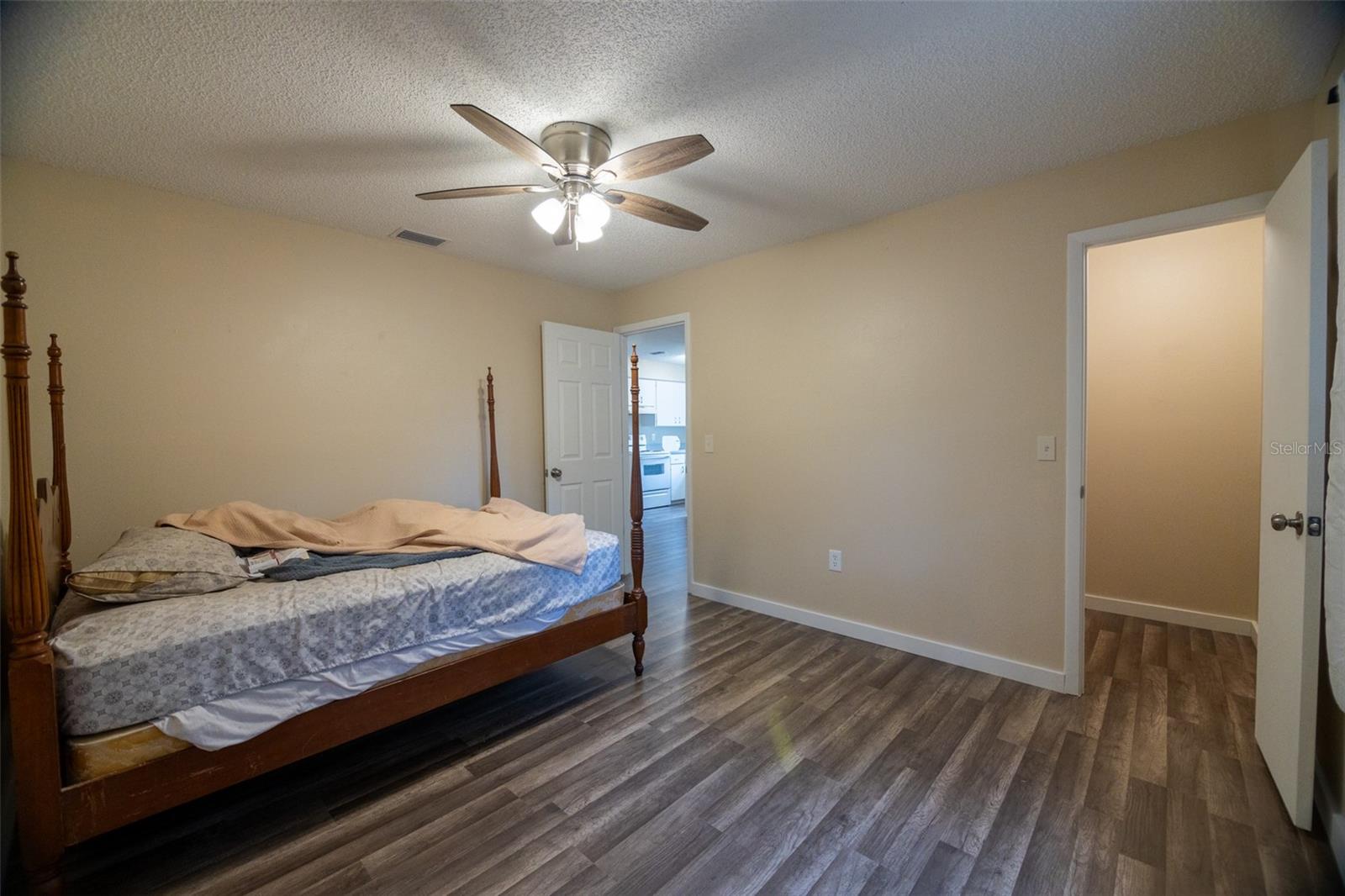 Image 23 of 42 For 4041 Annie Street