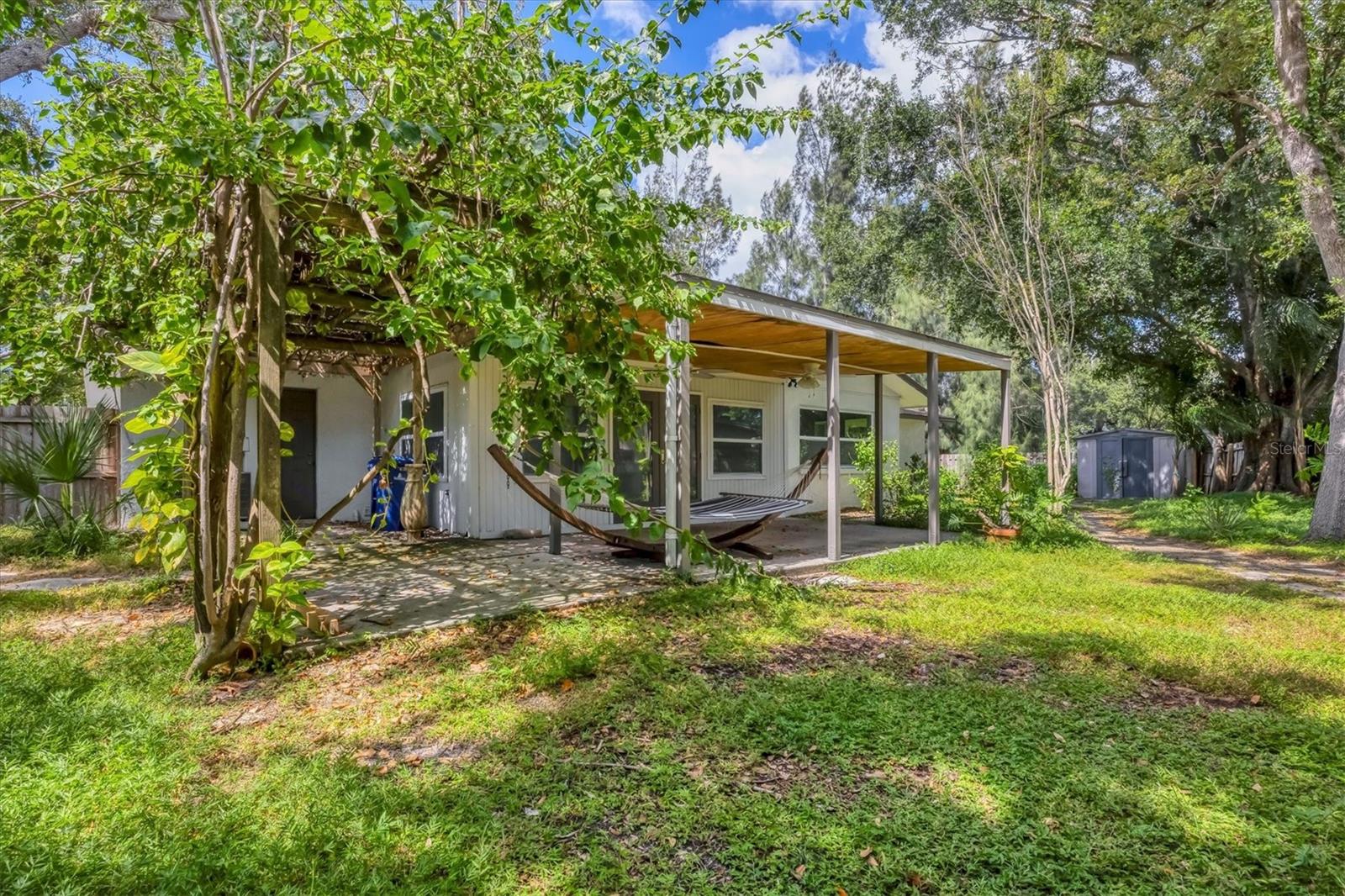 Image 33 of 47 For 2912 Pinecrest Way