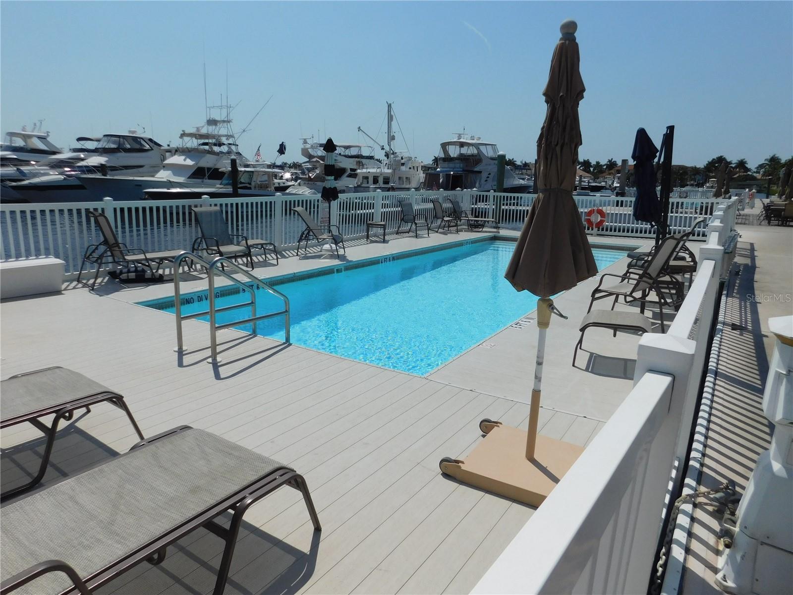 Image 13 of 59 For 102 Riviera Dunes Way S 77