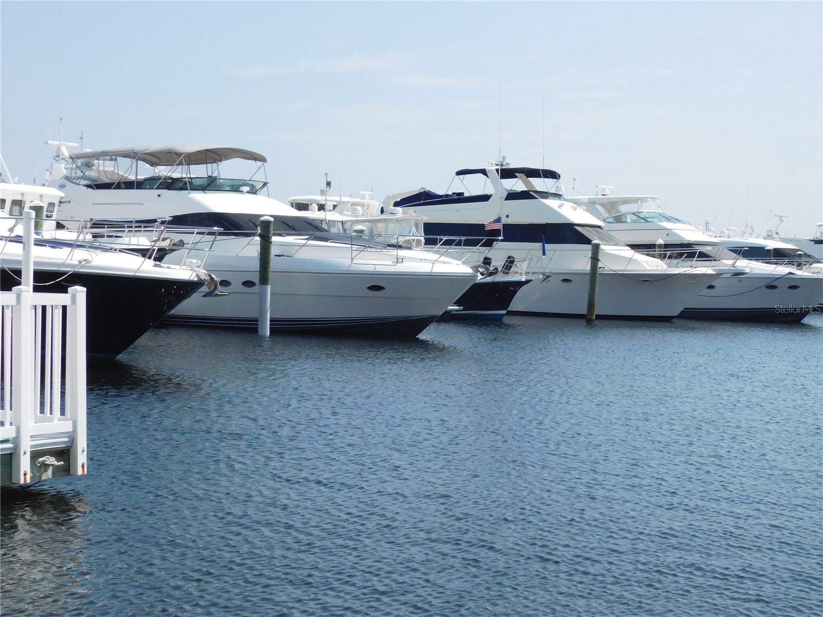 Image 29 of 59 For 102 Riviera Dunes Way S 77