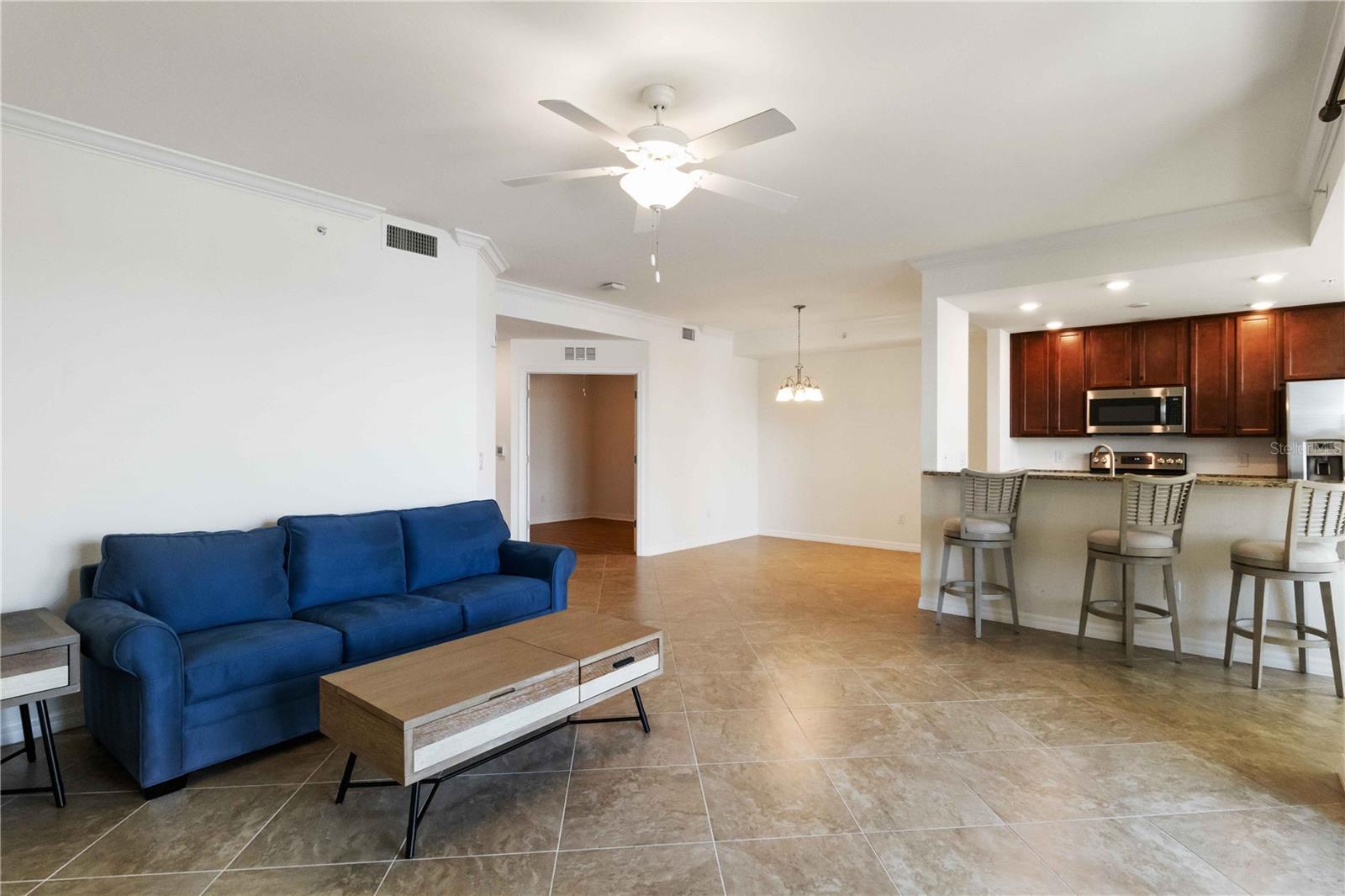 Image 6 of 42 For 5614 Palmer Circle 104