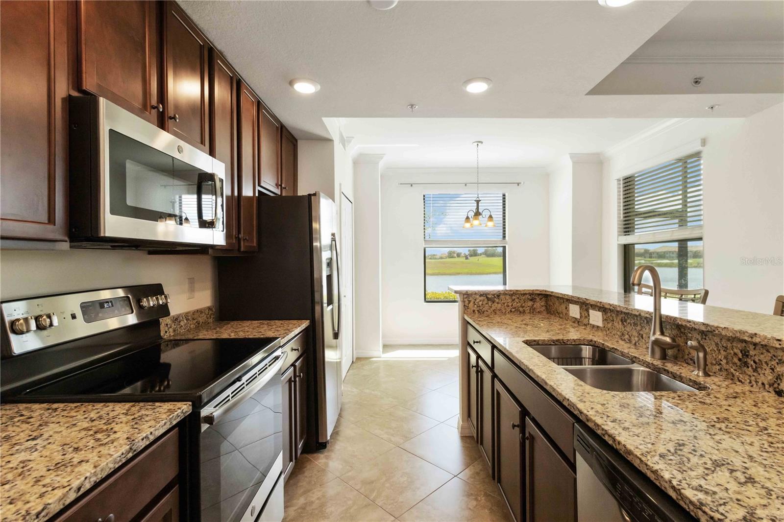 Image 8 of 42 For 5614 Palmer Circle 104