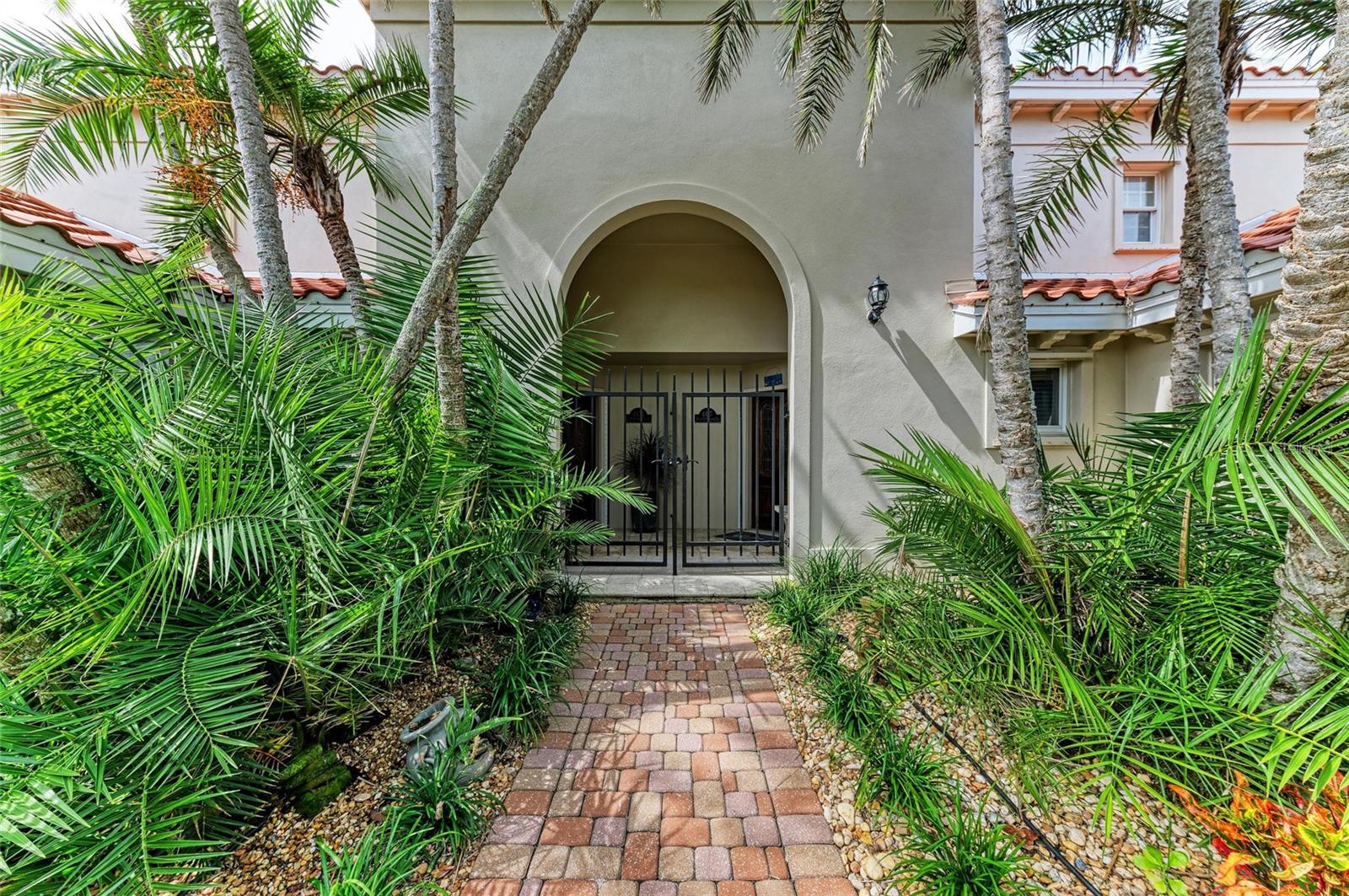 Image 11 of 82 For 4473 Gulf Of Mexico Drive 4473