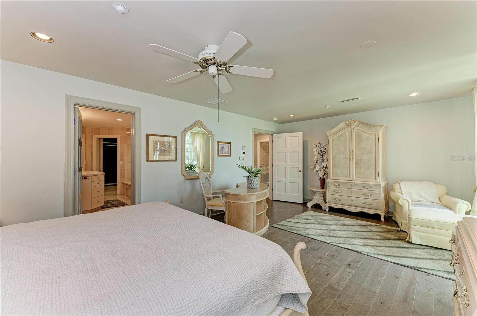 Image 27 of 82 For 4473 Gulf Of Mexico Drive 4473