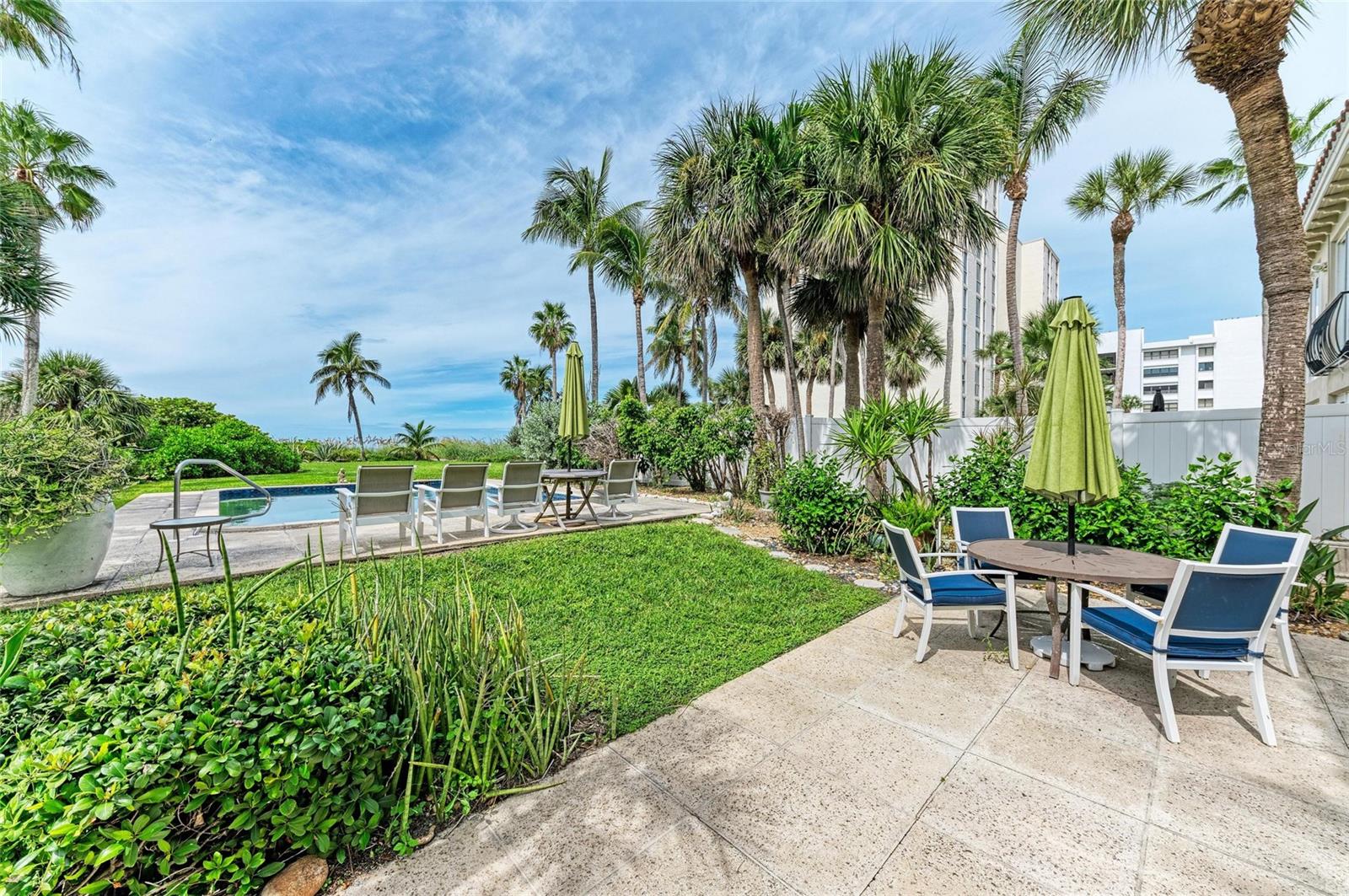 Image 37 of 82 For 4473 Gulf Of Mexico Drive 4473