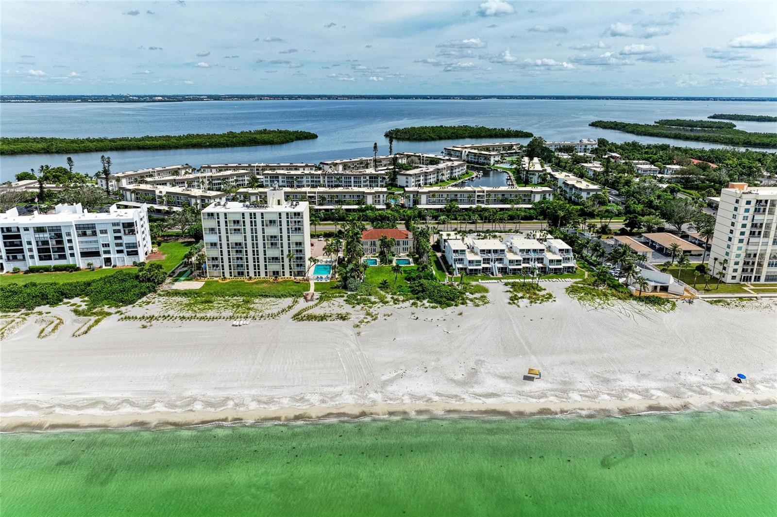 Image 8 of 82 For 4473 Gulf Of Mexico Drive 4473