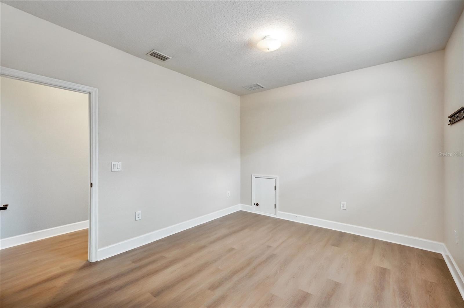 Image 22 of 35 For 4628 Garden Arbor Way