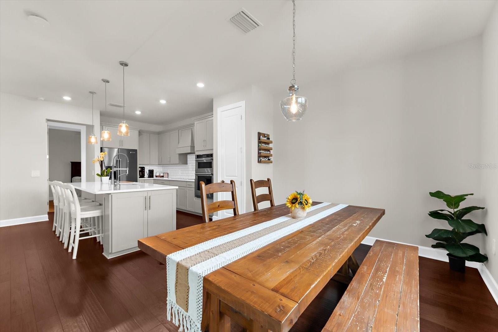Image 11 of 44 For 6148 Baywood Court