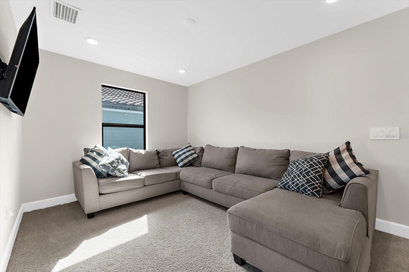 Image 23 of 44 For 6148 Baywood Court