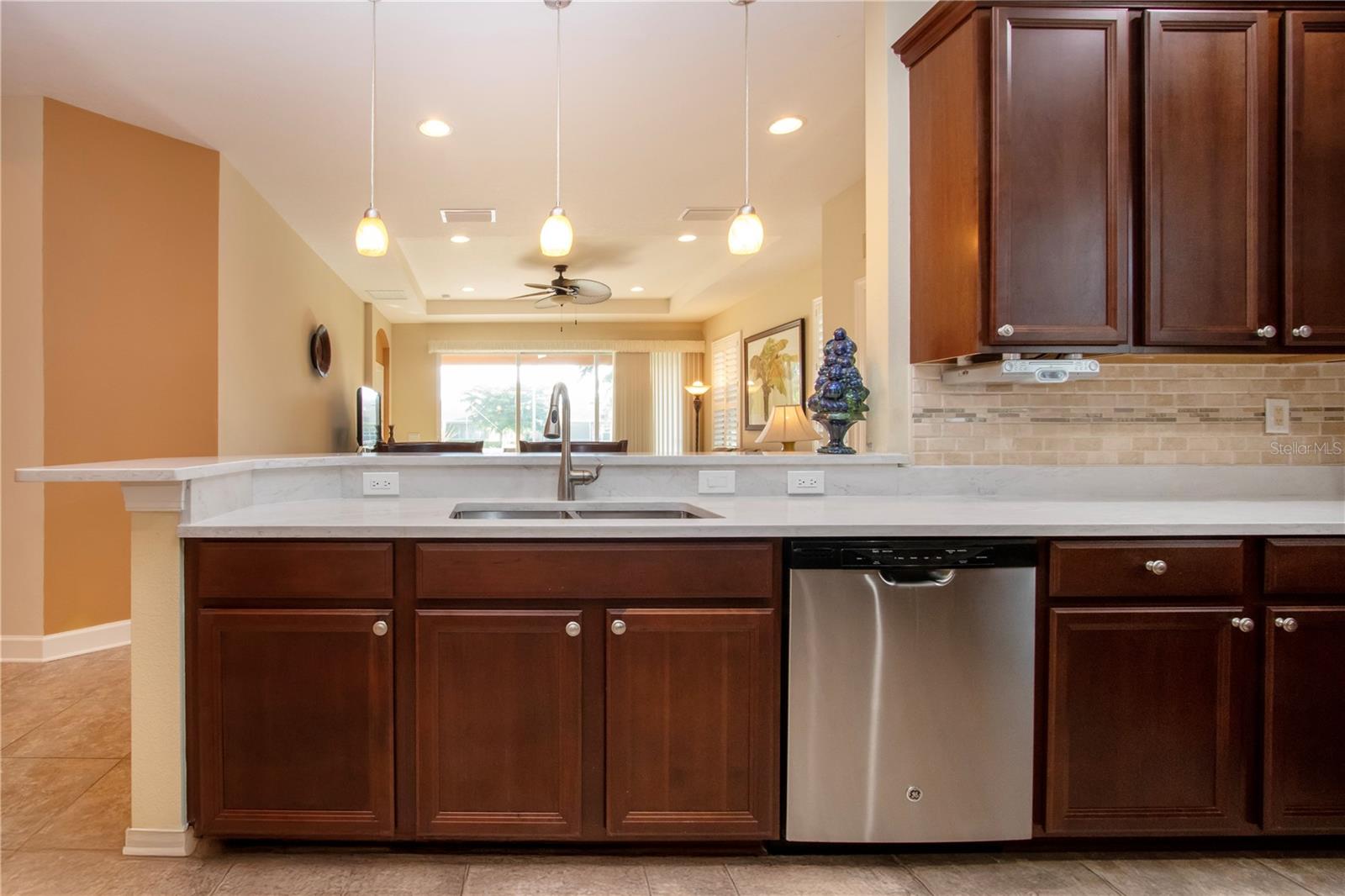 Image 18 of 57 For 197 Fontanelle Circle