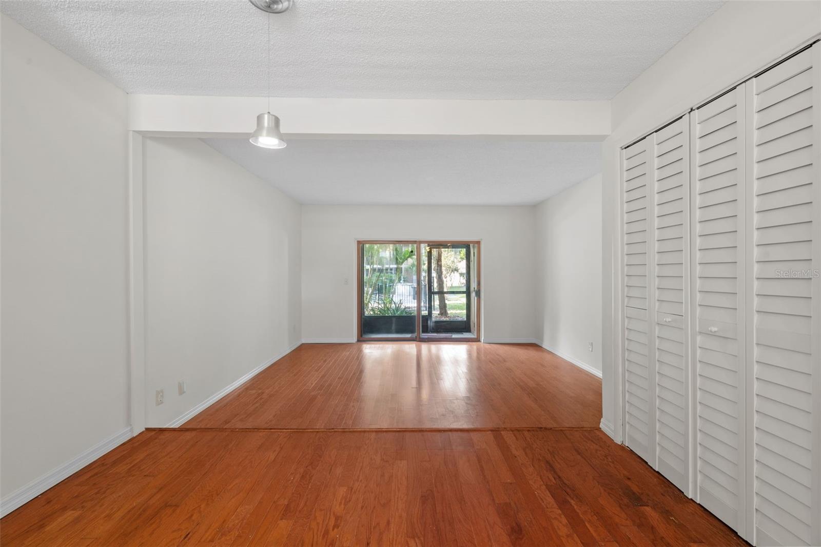 Image 6 of 34 For 7505 Pitch Pine Circle 119