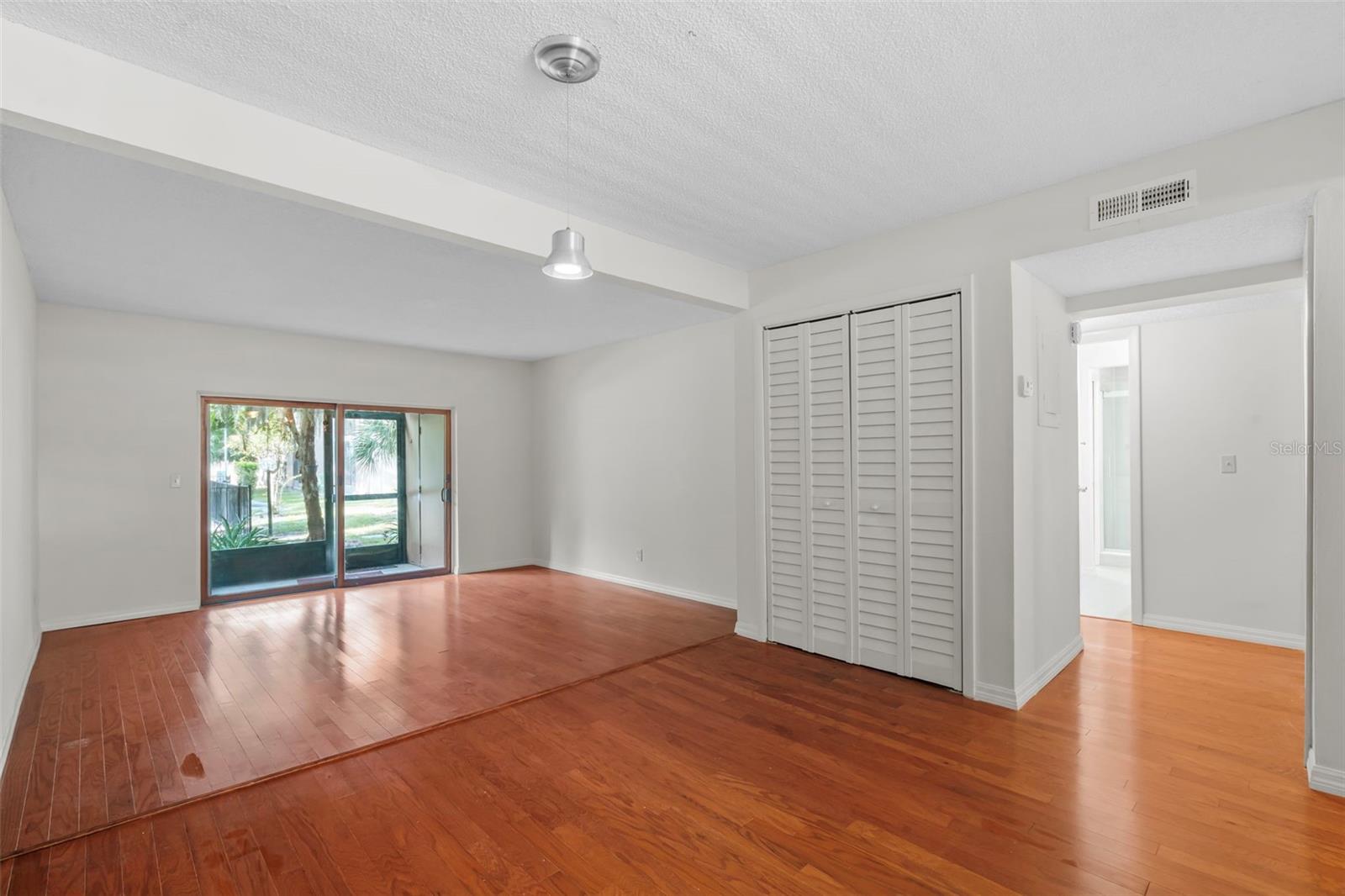 Image 7 of 34 For 7505 Pitch Pine Circle 119