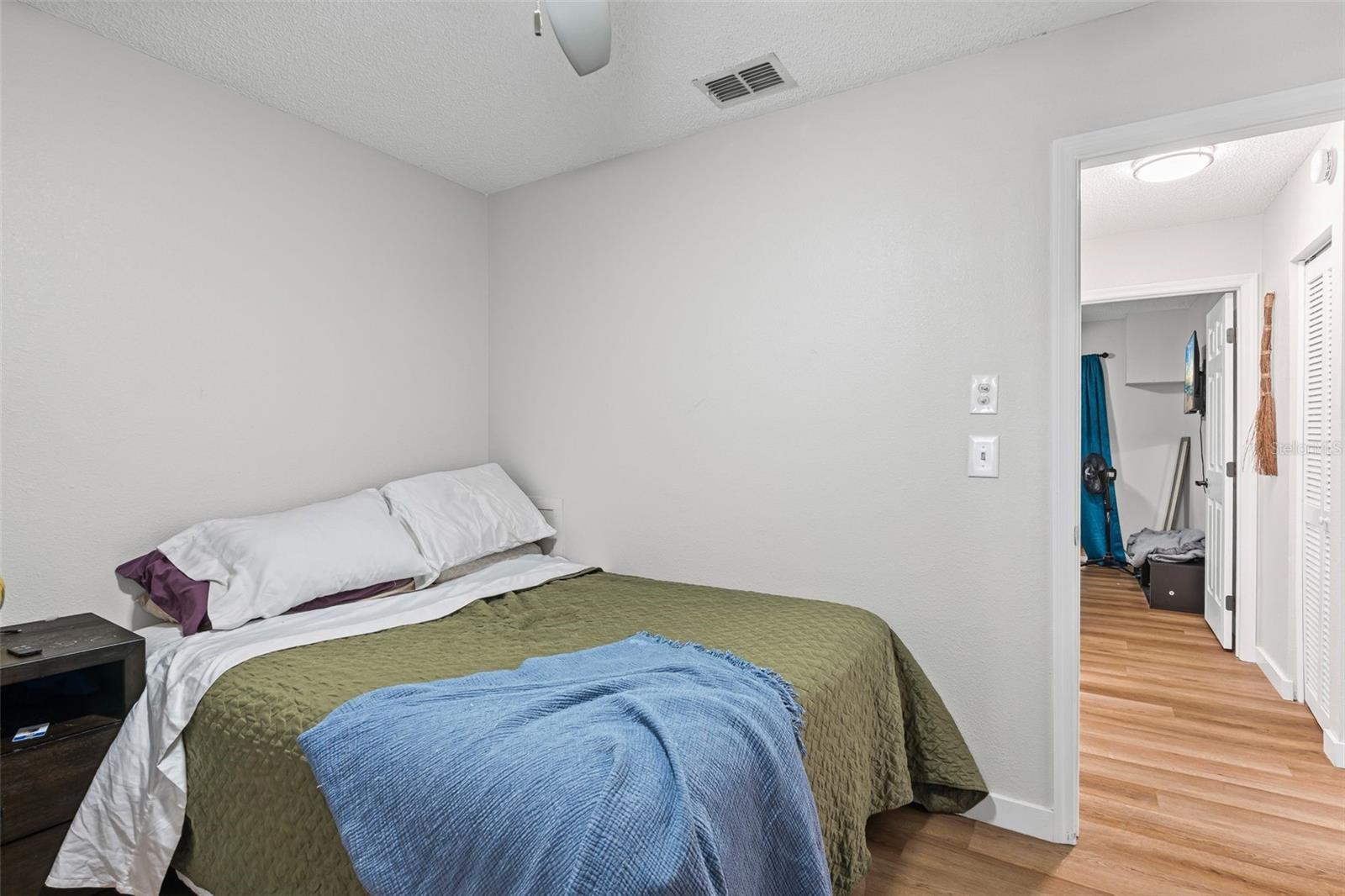 Image 21 of 26 For 3721 43rd Avenue W