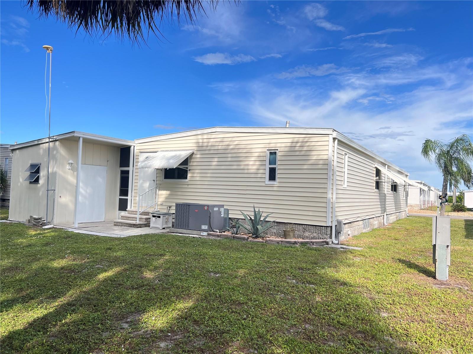 Image 48 of 55 For 5619 Bayshore Road 157