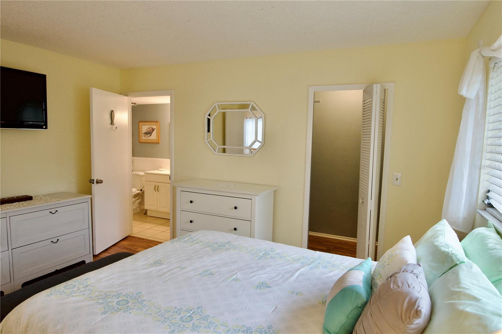 Image 19 of 48 For 390 301 Boulevard W 11a