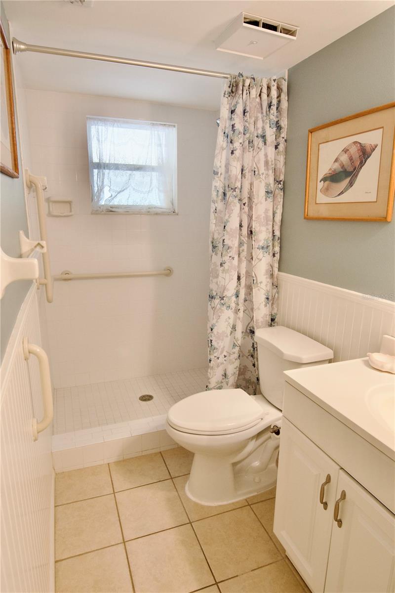 Image 22 of 48 For 390 301 Boulevard W 11a