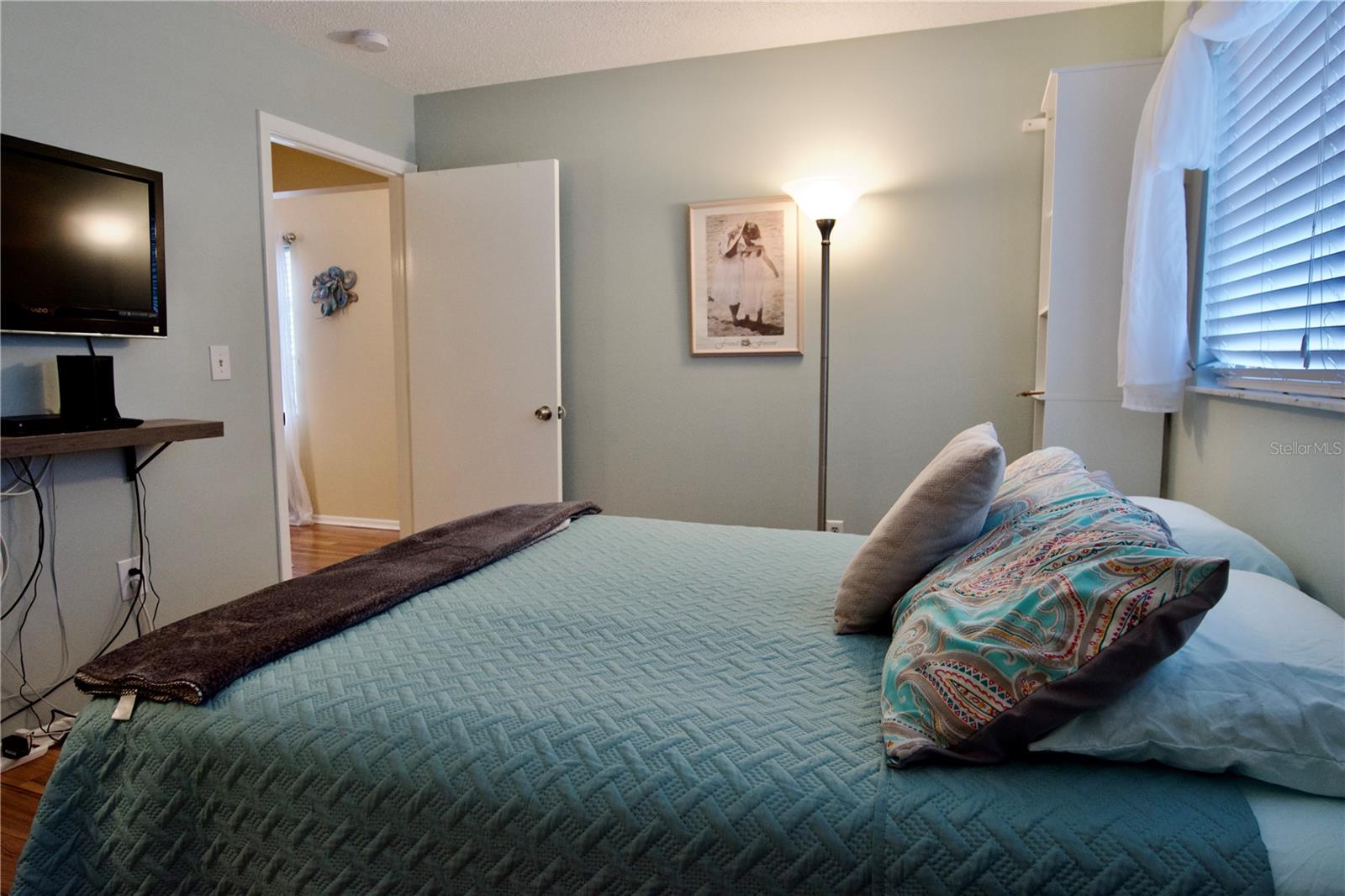 Image 26 of 48 For 390 301 Boulevard W 11a
