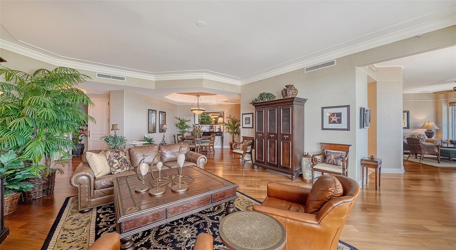 Image 10 of 76 For 2050 Benjamin Franklin Drive A1001