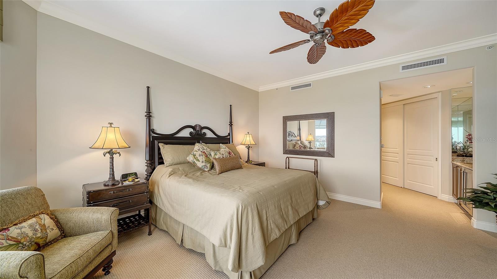 Image 30 of 76 For 2050 Benjamin Franklin Drive A1001