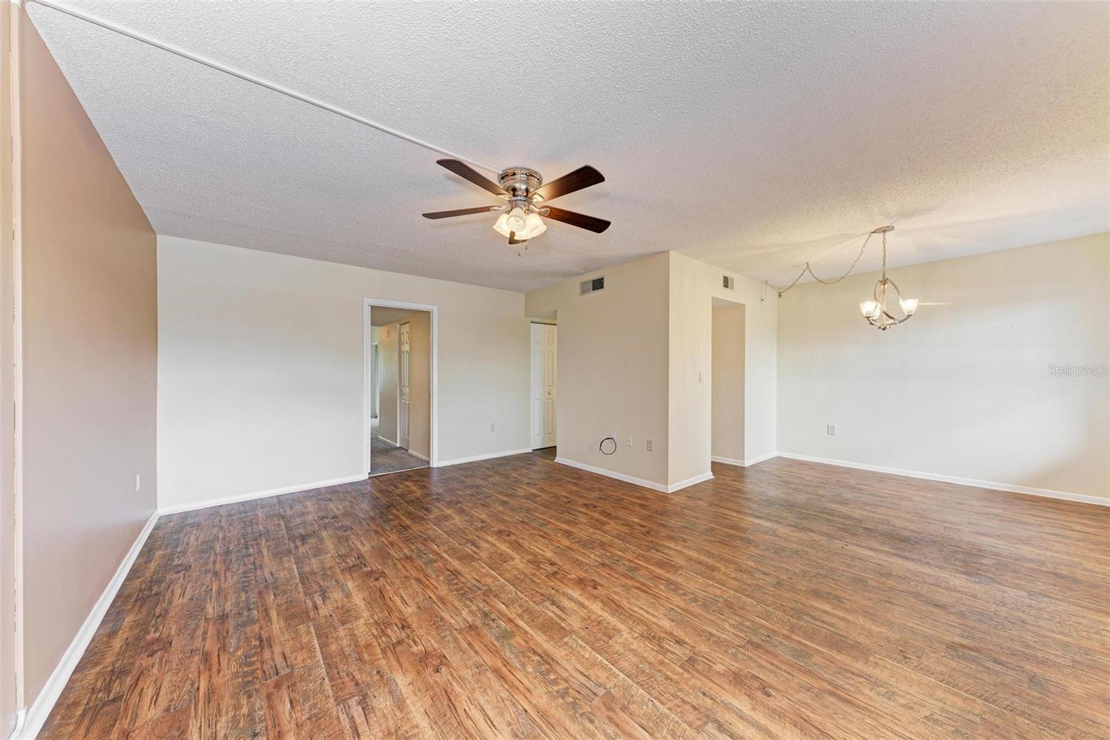 Image 6 of 33 For 305 30th Avenue W A210