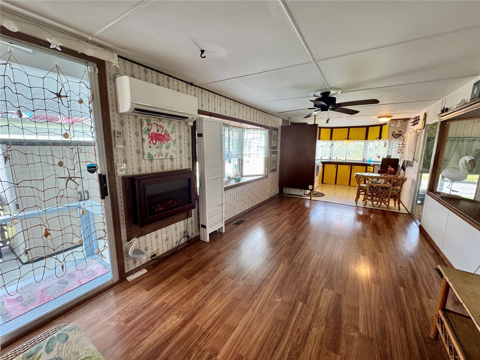 Image 13 of 43 For 616 50th Avenue Terrace W