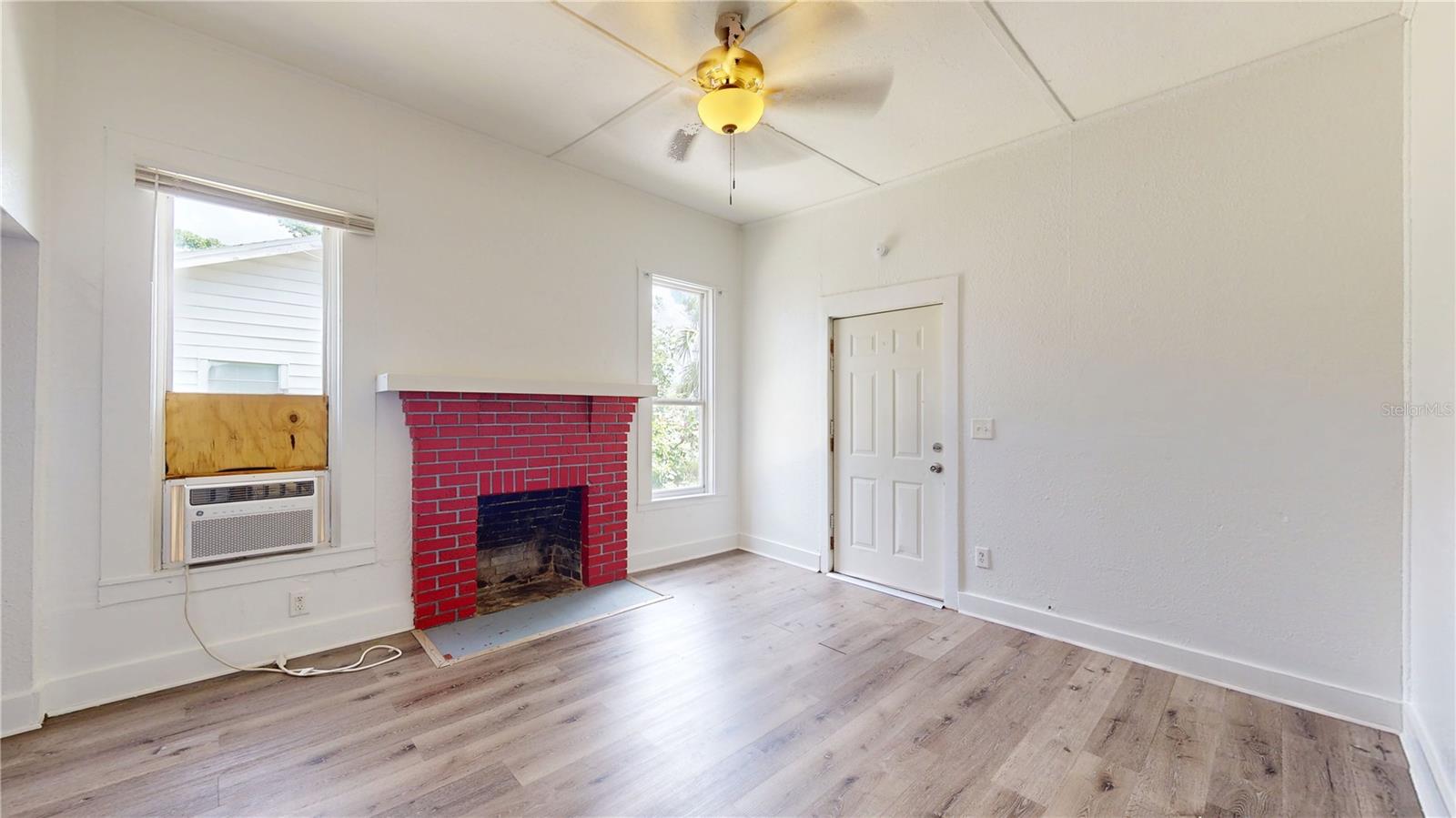 Image 5 of 14 For 1510 10th Street W