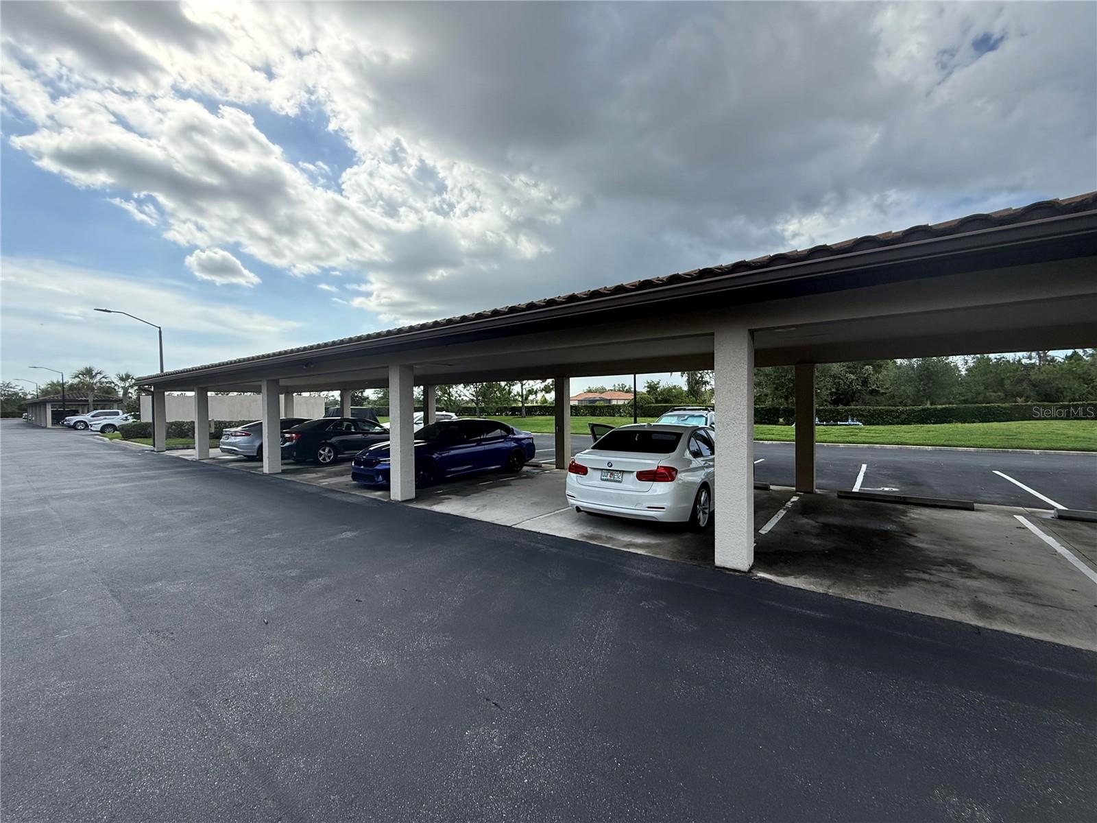 Image 20 of 60 For 16804 Vardon Terrace 103