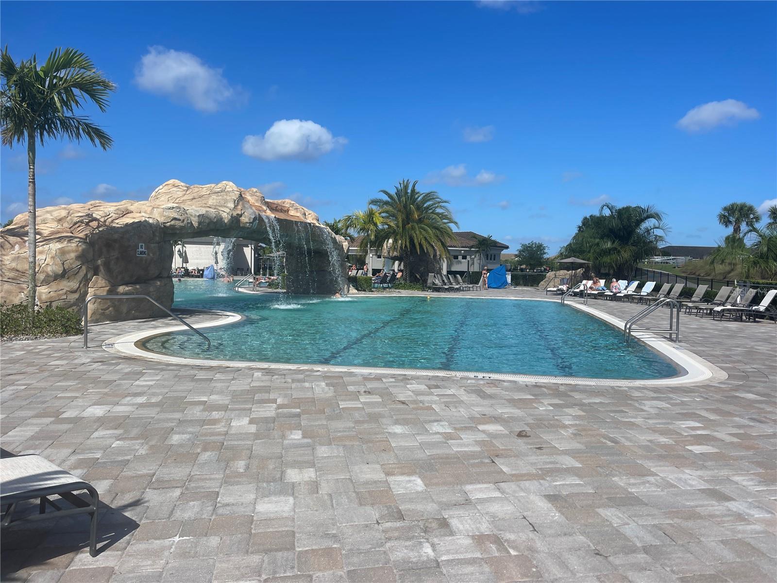 Image 31 of 60 For 16804 Vardon Terrace 103