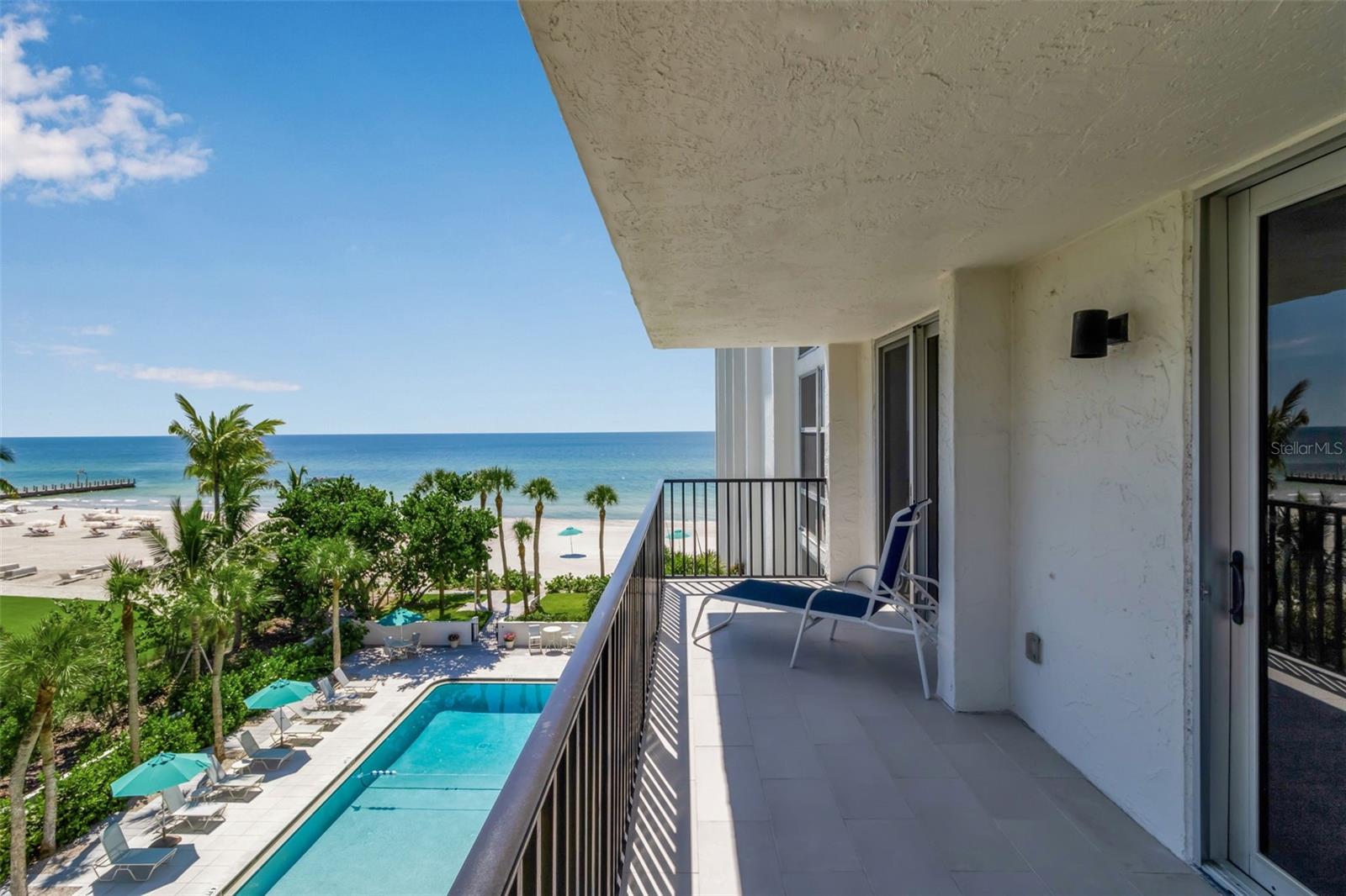 Image 7 of 37 For 1701 Gulf Of Mexico Drive 402
