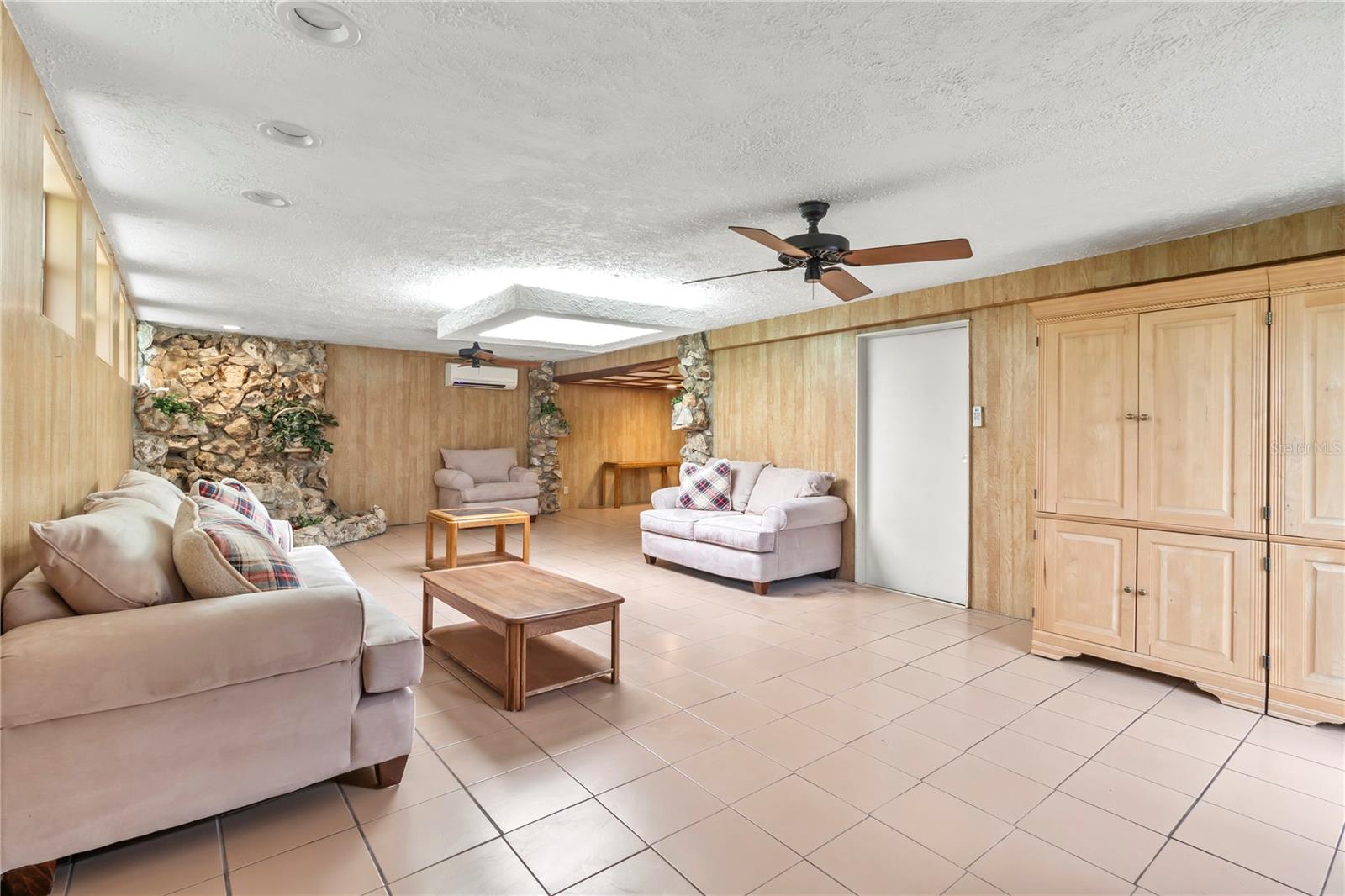 Image 19 of 29 For 3205 Bougainvillea Street