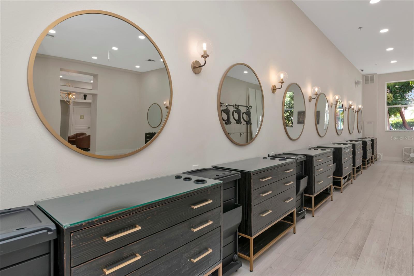 Image 27 of 99 For 1345 2nd Street