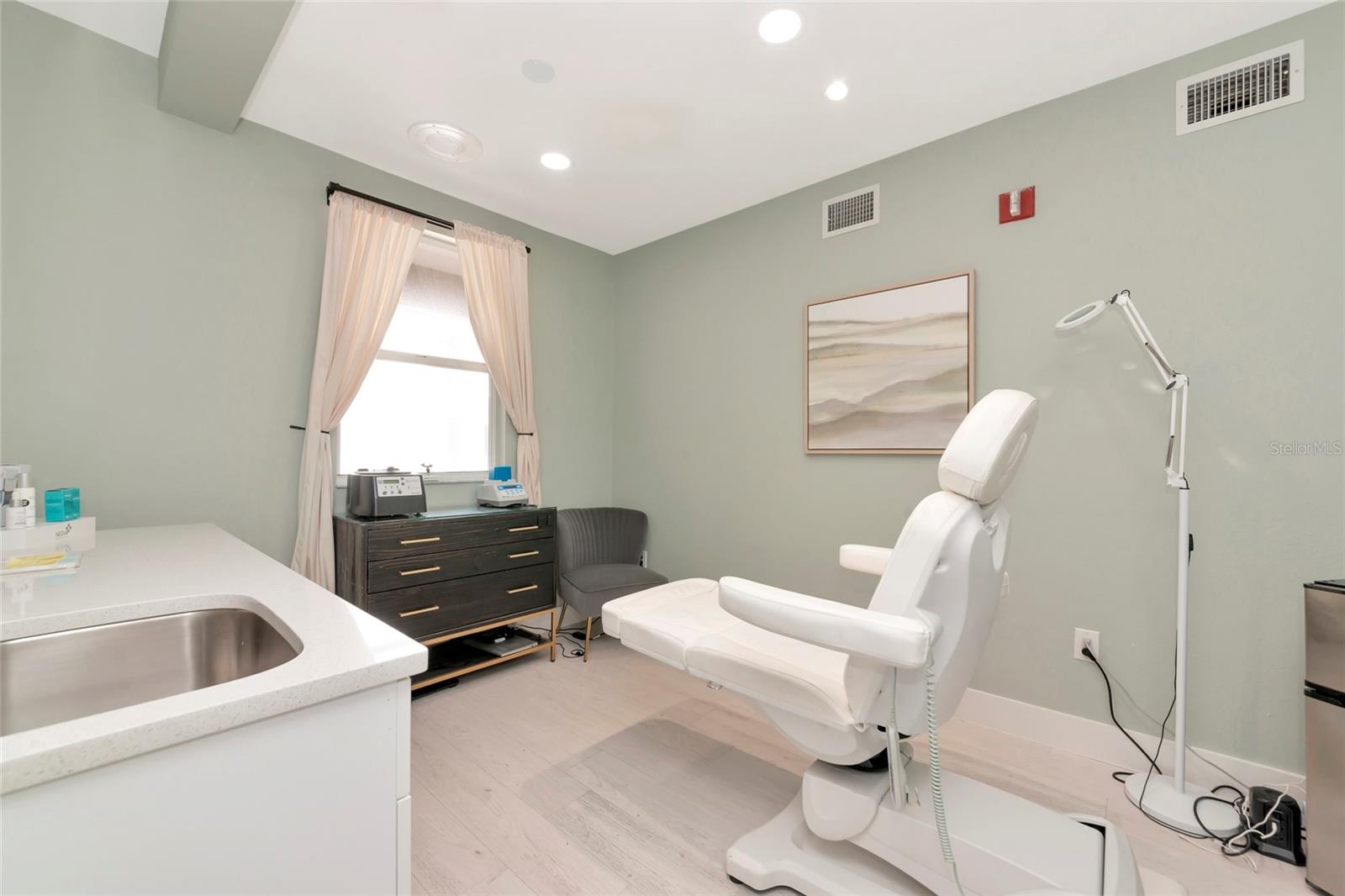 Image 53 of 99 For 1345 2nd Street