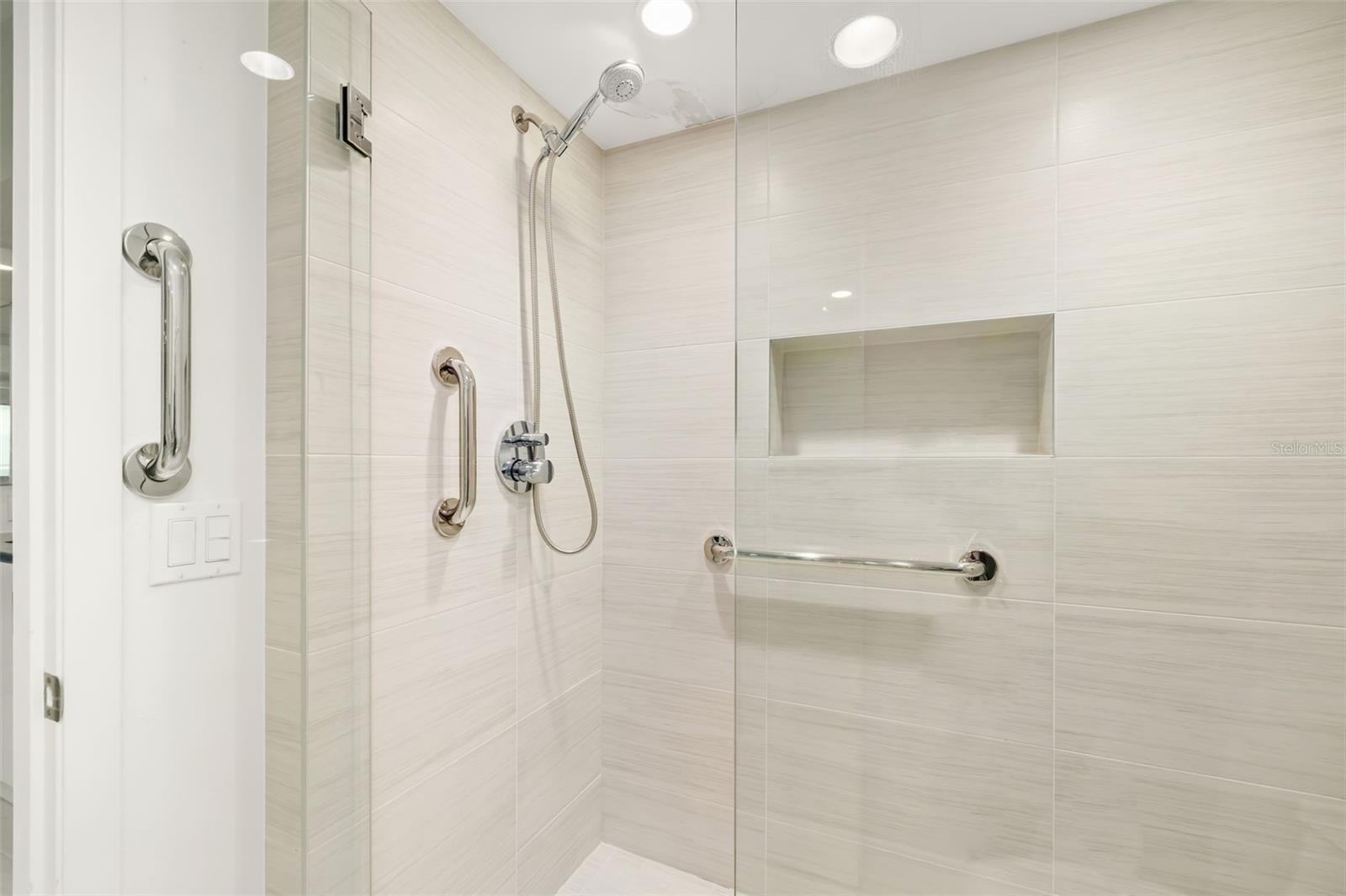 Image 16 of 78 For 1135 Gulf Of Mexico Drive 502