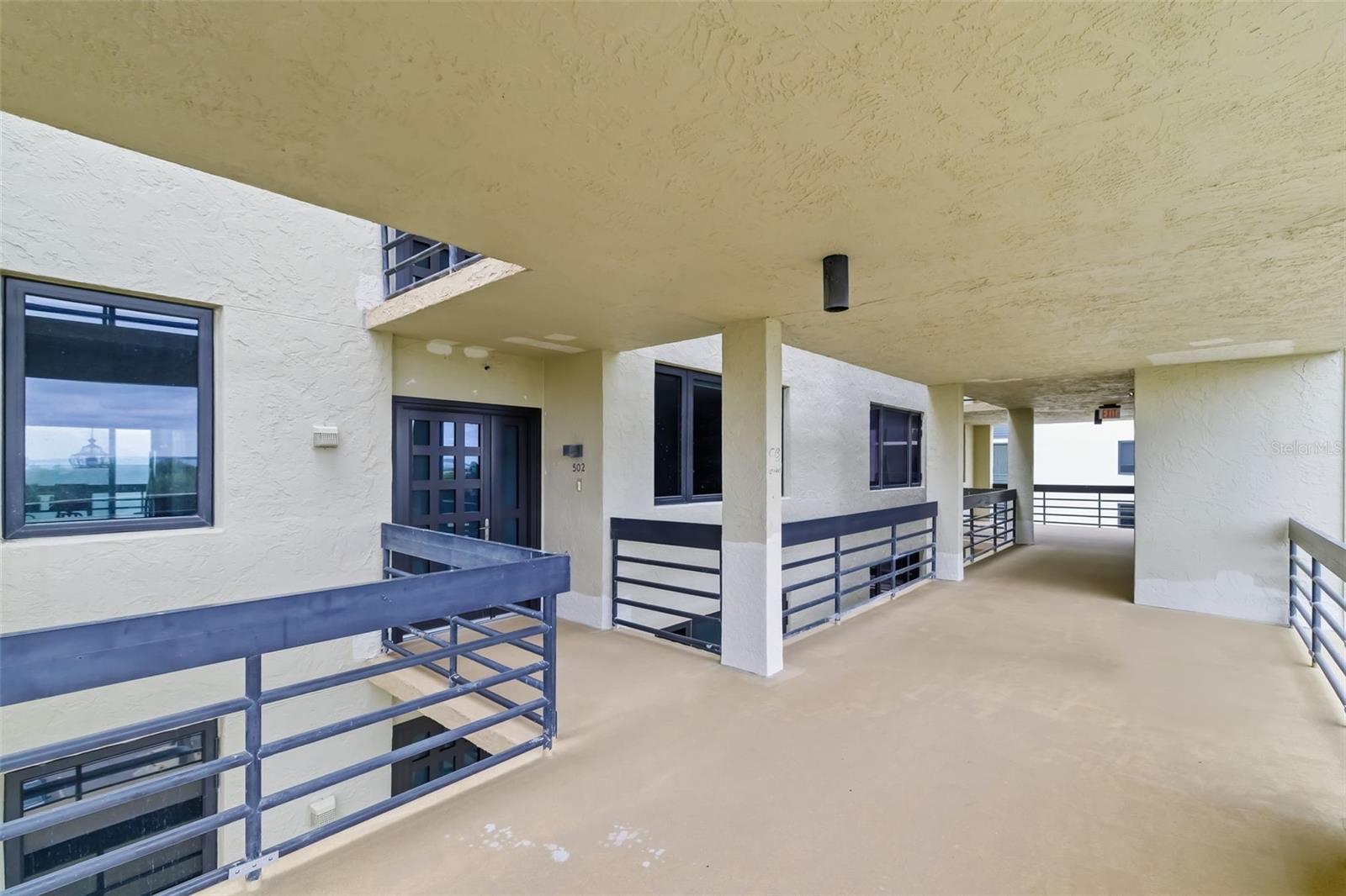 Image 31 of 78 For 1135 Gulf Of Mexico Drive 502