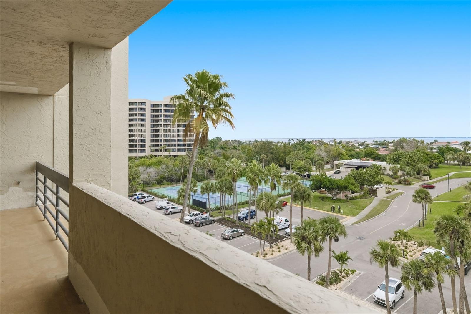 Image 32 of 78 For 1135 Gulf Of Mexico Drive 502