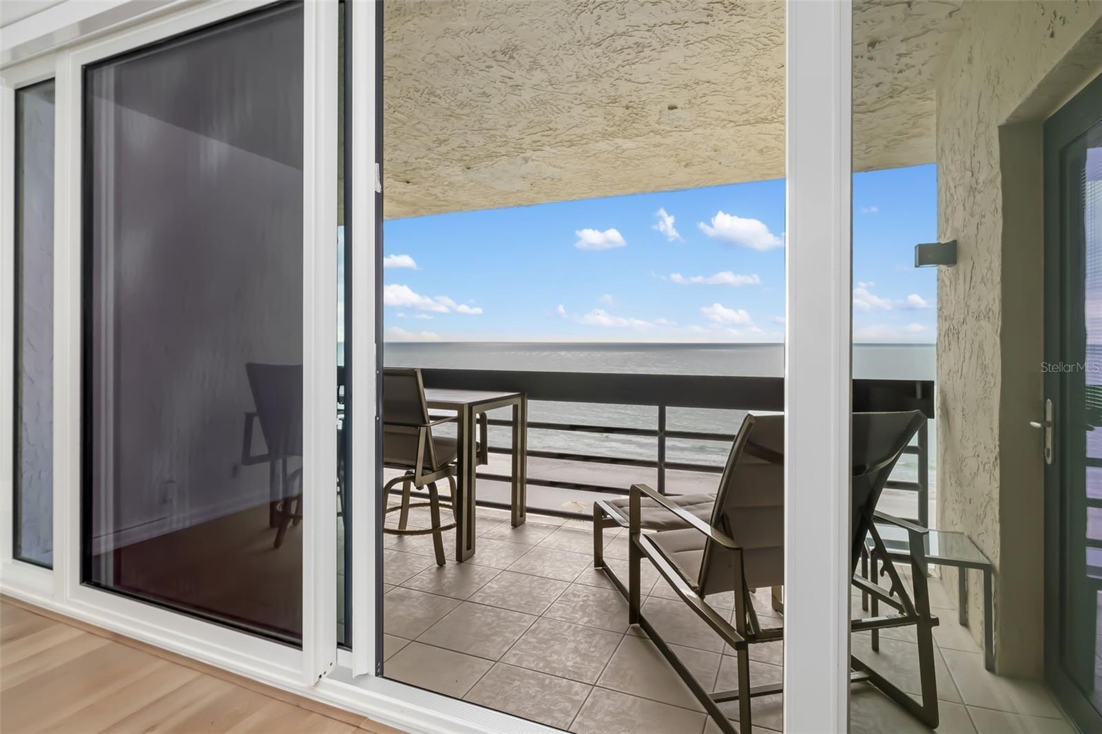 Image 56 of 78 For 1135 Gulf Of Mexico Drive 502