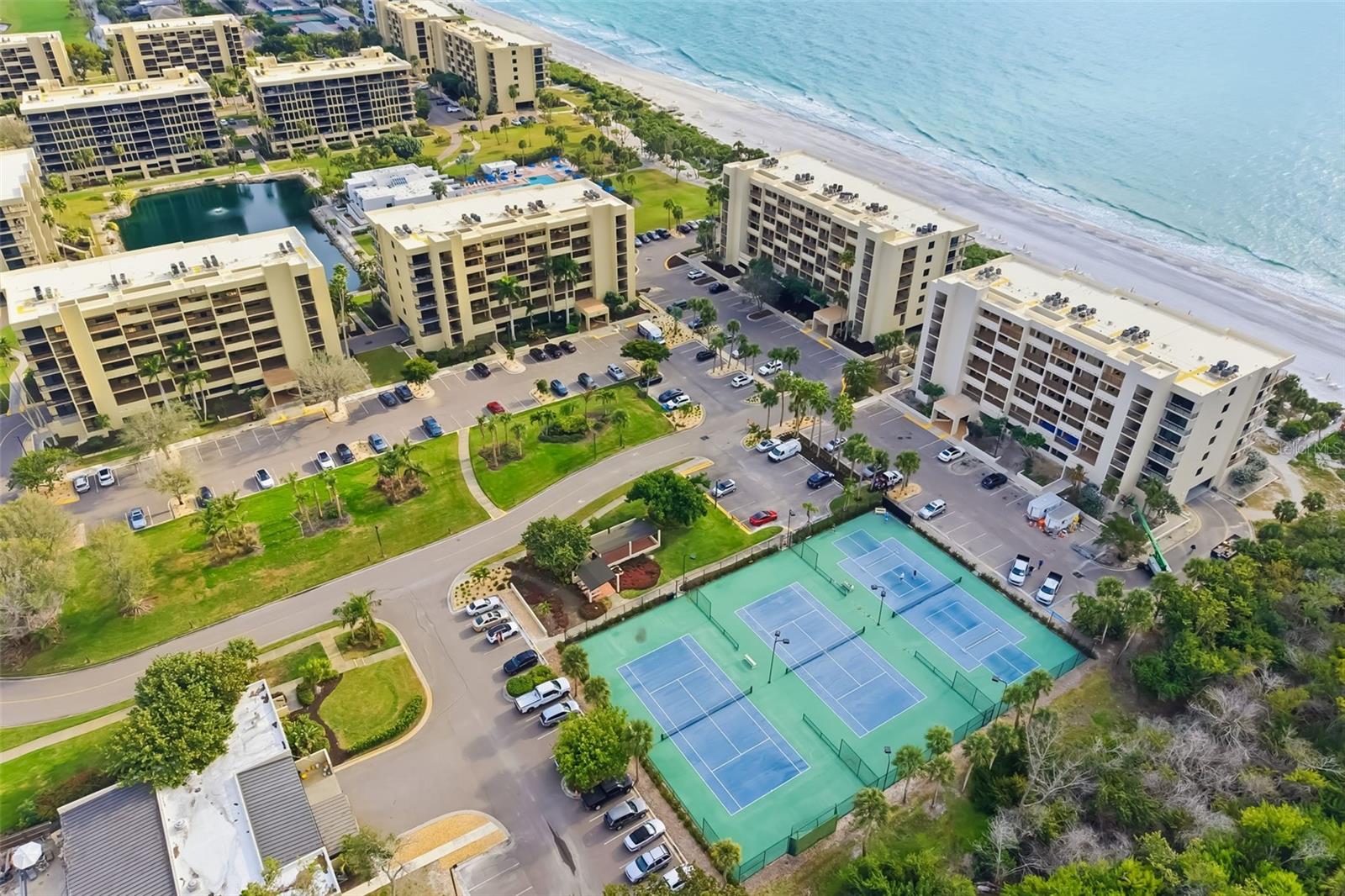 Image 74 of 78 For 1135 Gulf Of Mexico Drive 502