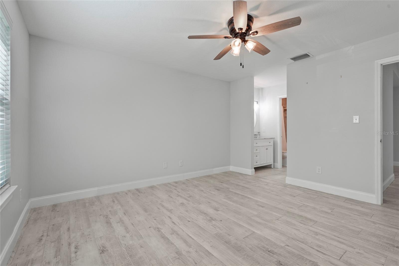 Image 25 of 83 For 4045 Crockers Lake Boulevard 23