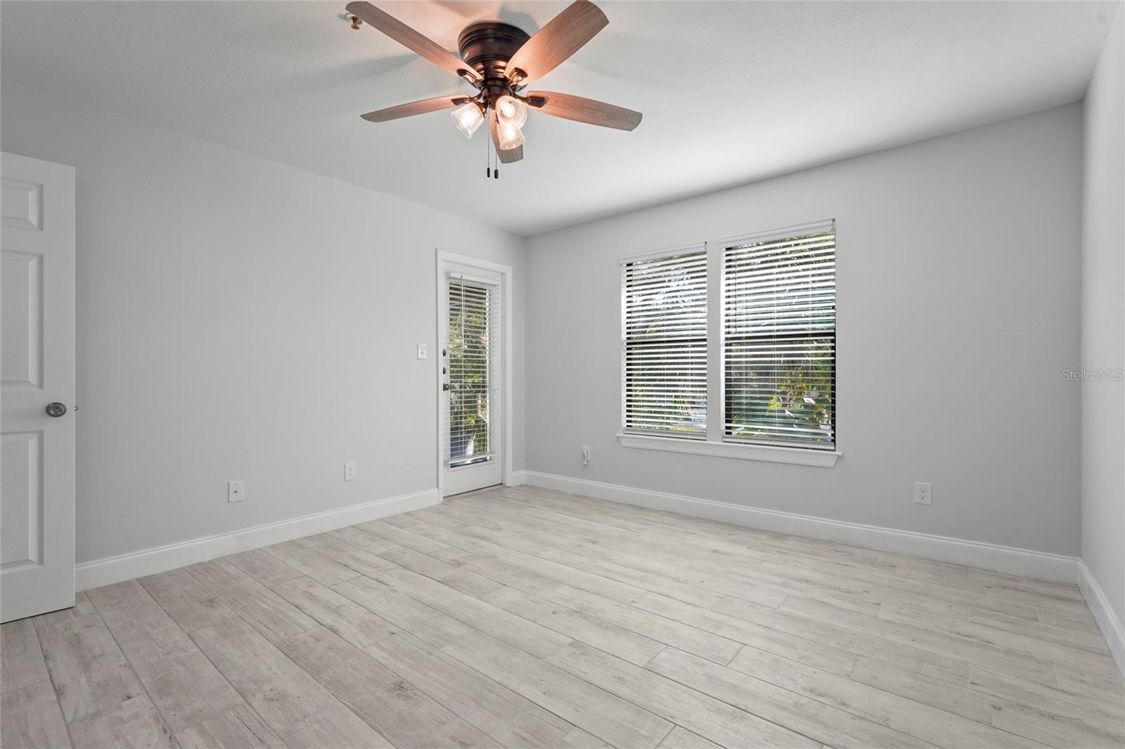 Image 26 of 83 For 4045 Crockers Lake Boulevard 23