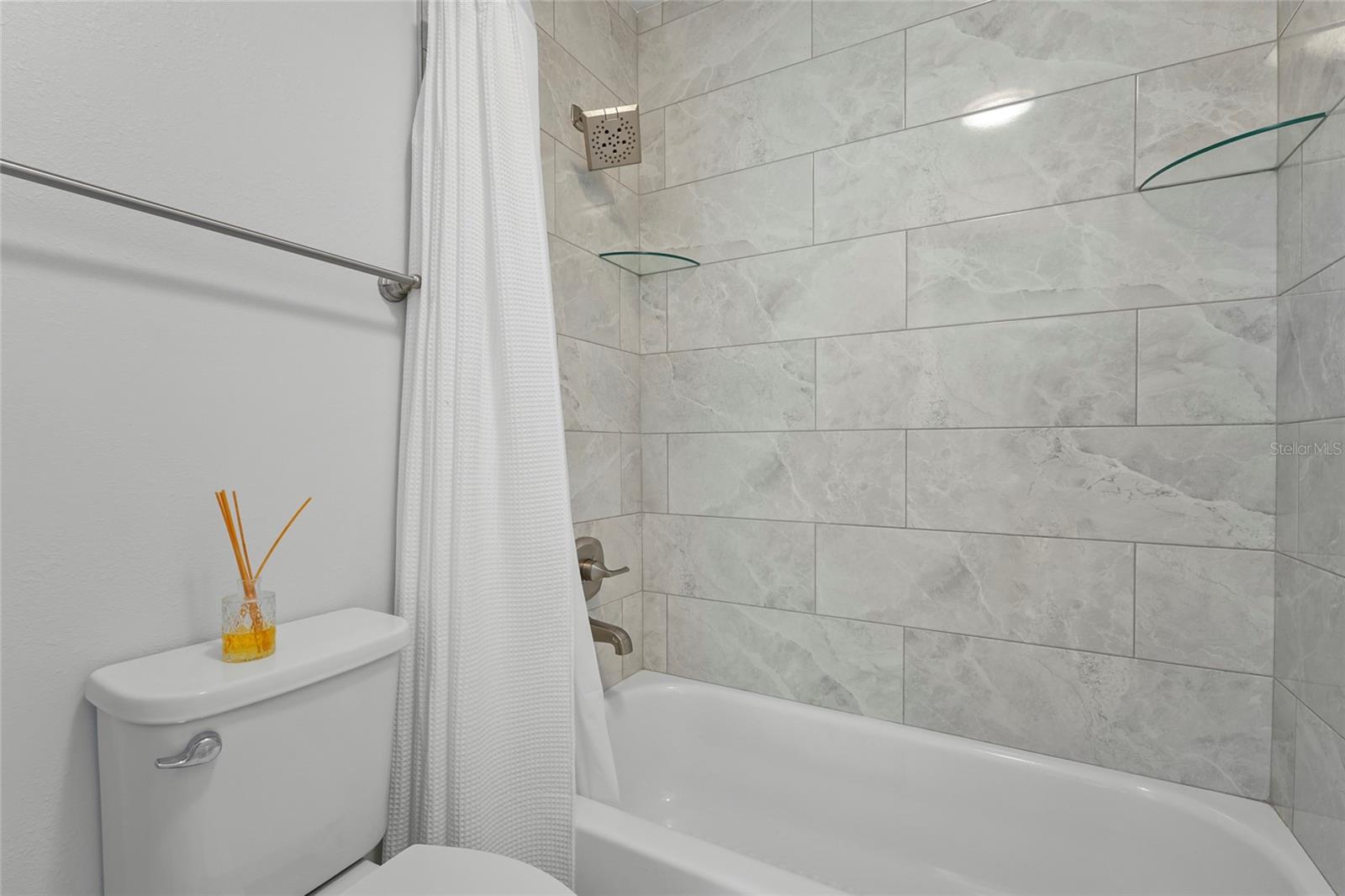 Image 29 of 83 For 4045 Crockers Lake Boulevard 23