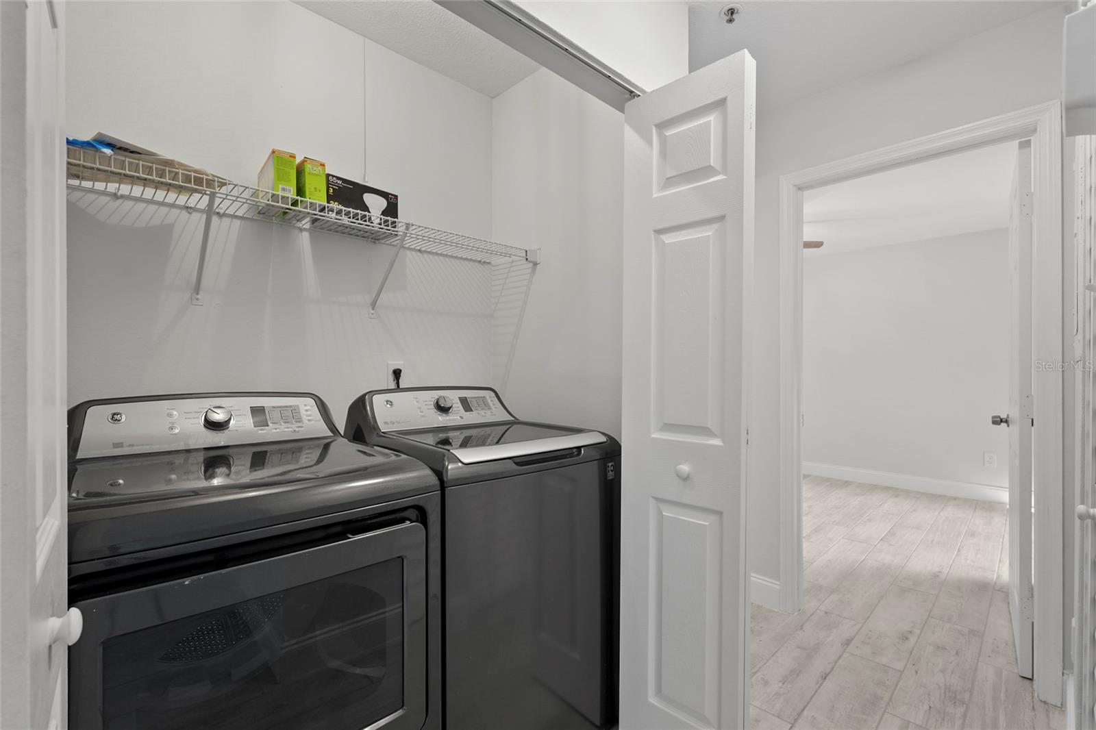 Image 42 of 83 For 4045 Crockers Lake Boulevard 23