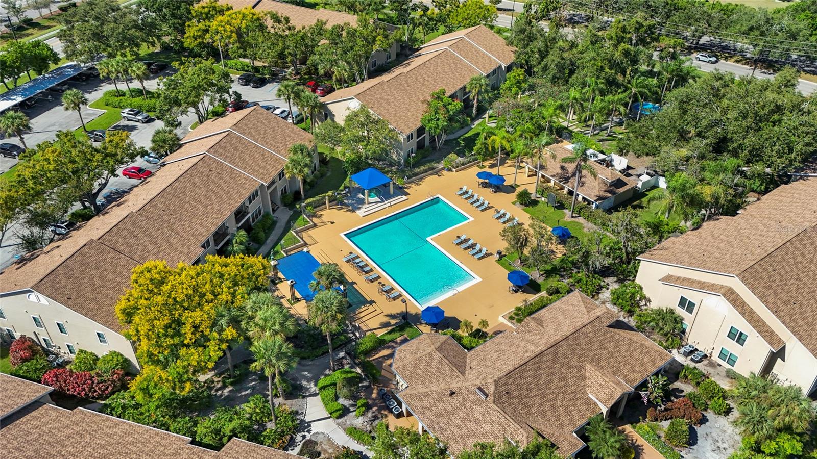 Image 76 of 83 For 4045 Crockers Lake Boulevard 23