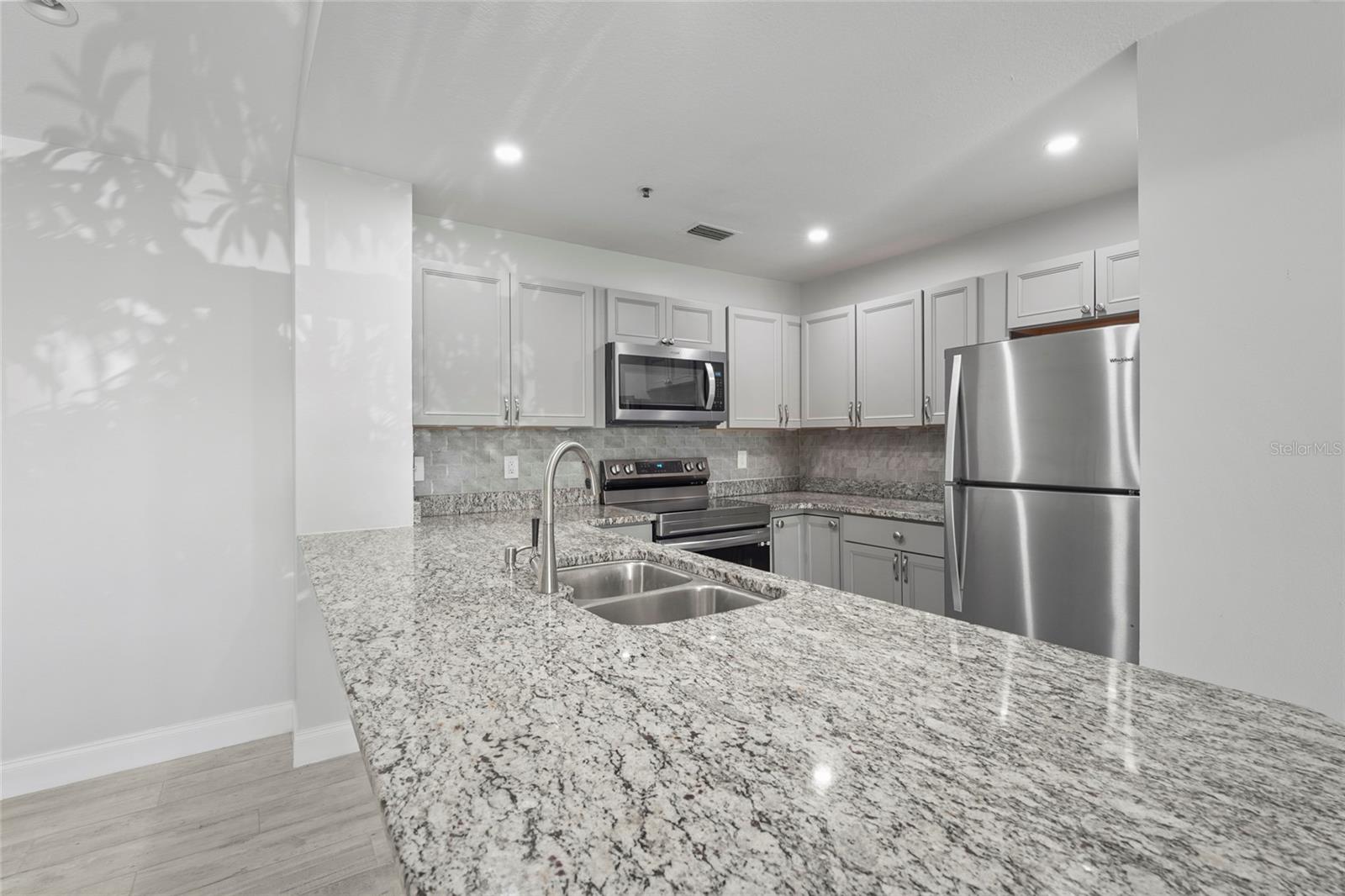 Image 9 of 83 For 4045 Crockers Lake Boulevard 23