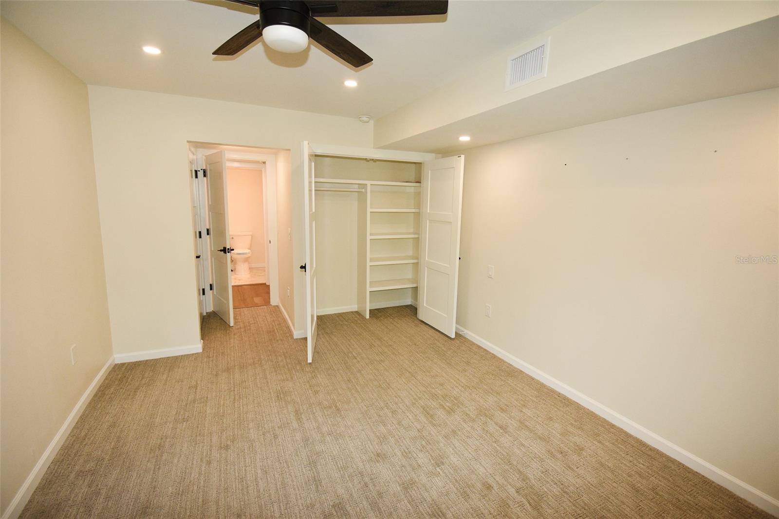 Image 30 of 42 For 2204 Bahia Vista Street D7
